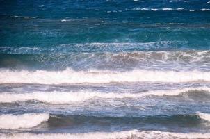 enormes ondas do mar foto