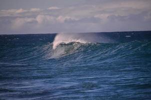 enormes ondas do mar foto