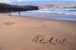 praia de areia nas ilhas canárias foto