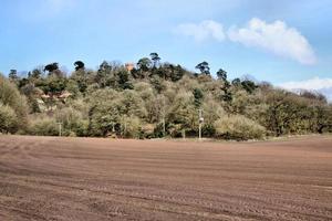 uma vista da zona rural de shropshire em hawkstone foto