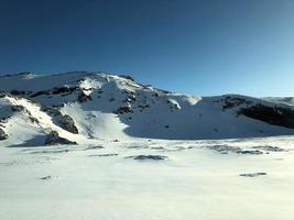 uma vista da islândia no inverno foto