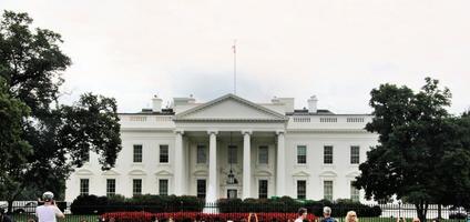 uma vista da casa branca em Washington foto