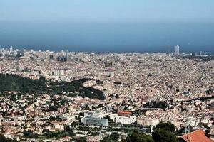 uma vista aérea de barcelona foto