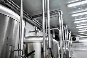 máquinas de fabricação de cerveja fábrica de cerveja foto