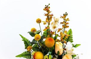 buquê de flores em fundo branco foto