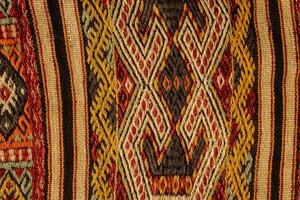 carpetes e tapetes feitos de tipos tradicionais