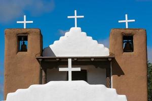 capela de san geronimo em pueblo de taos, eua foto