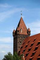 torre luginsland no castelo de nuremberg na alemanha foto