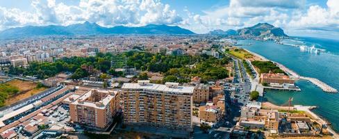 vista panorâmica aérea da cidade de palermo, na sicília. foto