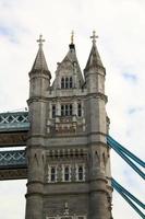 Londres no Reino Unido em junho de 2022. Uma vista da Tower Bridge em Londres foto