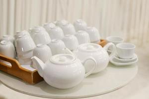 bule de chá chinês tradicional na cerimônia de casamento foto