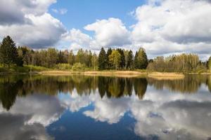 paisagens da zona rural da lituânia na primavera foto