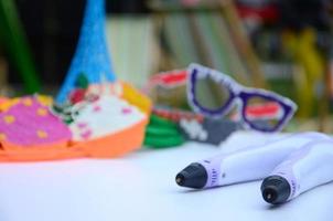 caneta de punho 3d e figuras de pintura 3d no conceito de educação de haste andmade foto