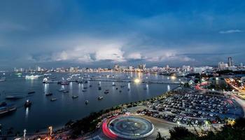 praia de pattaya do ponto de vista em pattaya chonburi tailândia foto