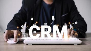 conceito de tecnologia de internet de negócios de gerenciamento de relacionamento com cliente crm. foto