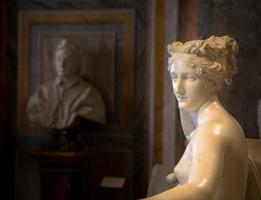 estátua clássica de paulina bonaparte, feita por antonio canova foto