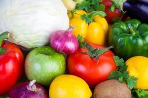 close-up de frutas e legumes. foto