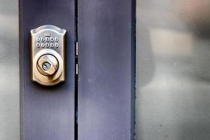 mecanismo de fechadura da porta do edifício com teclado sensível ao toque foto