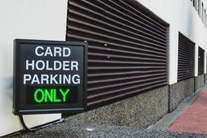 sinal de estacionamento apenas para titular do cartão foto