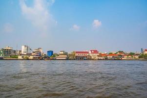 paisagem urbana de bangkok de lhong 1919.lhong 1919 é uma atração turística na margem oeste do rio chao phraya em thonburi de bangkok foto