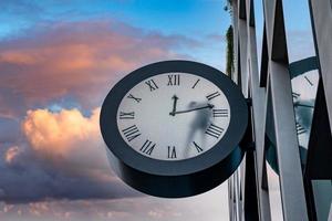 Maarten Baas relógio em tempo real em Paddington foto