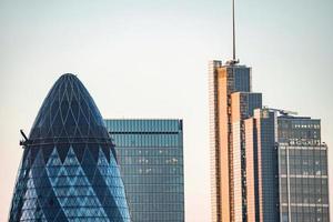 esta vista panorâmica do distrito financeiro da cidade de londres. foto