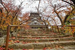 castelo de hiroshima em hiroshima, japão foto