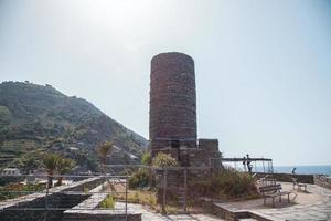 vistas de vernazza em cinque terre, itália foto