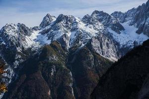 vistas do parque nacional de triglav na eslovênia foto