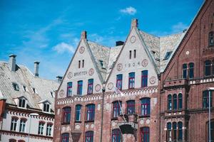 as casas de madeira de bryggen em bergen, noruega foto