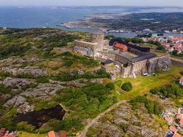 Carlstens Fastning Fortaleza vista em Marstrand, Suécia foto