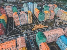 Complexo de apartamentos Comfort Town por drone em Kiev, Ucrânia foto