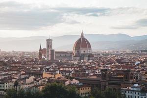 vistas do duomo em florença, itália foto