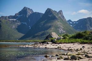 vistas das ilhas lofoten na noruega foto