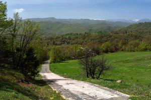 paisagens de primavera das montanhas da grécia foto