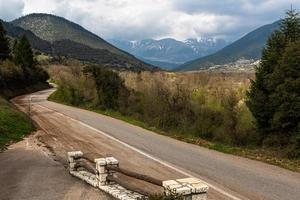 paisagens de primavera das montanhas da grécia foto