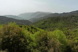 paisagens de primavera das montanhas da grécia foto