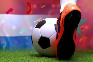 competição da copa de futebol entre os países holandeses e os nacionais marrocos. foto