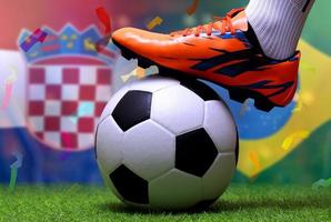 competição da copa de futebol entre a croácia nacional e a nacional do brasil. foto