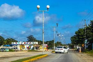 kantunilkin quintana roo méxico 2021 pequena vila kantunilkin ruas abriga igrejas e locais públicos méxico. foto