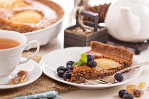 tarte de pêra frangipane de chocolate foto