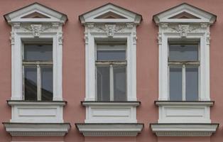 closeup de janelas de praga foto