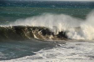 enormes ondas do mar foto