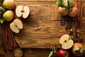 cozinhar e assar com maçãs foto