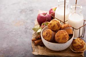 muffins de maçã e canela foto