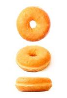 três donuts em posições diferentes foto