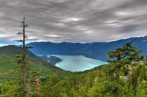 Lago Garibaldi - Squamish, BC, Canadá foto