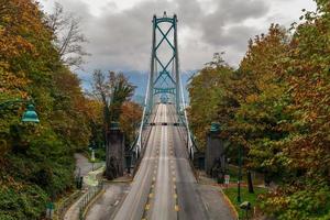 Lions Gate Bridge - Vancouver, Canadá foto