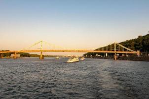 ponte pedonal - kiev, ucrânia foto