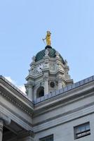 brooklyn borough hall em nova york, eua. construído em 1848 no estilo renascentista grego. foto